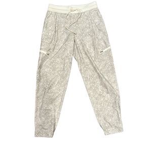 Athleta Venture Pant Jogger size 4